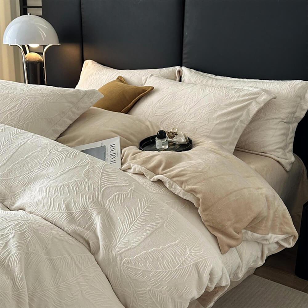 Natural Leaf Embossed Warm Milk Velvet Bed Sheet Set