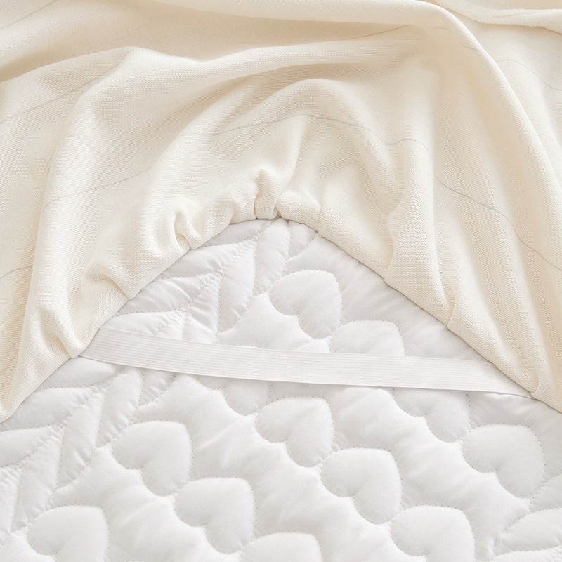 Creamy Milk Velvet Quilted Bed Skirt Set