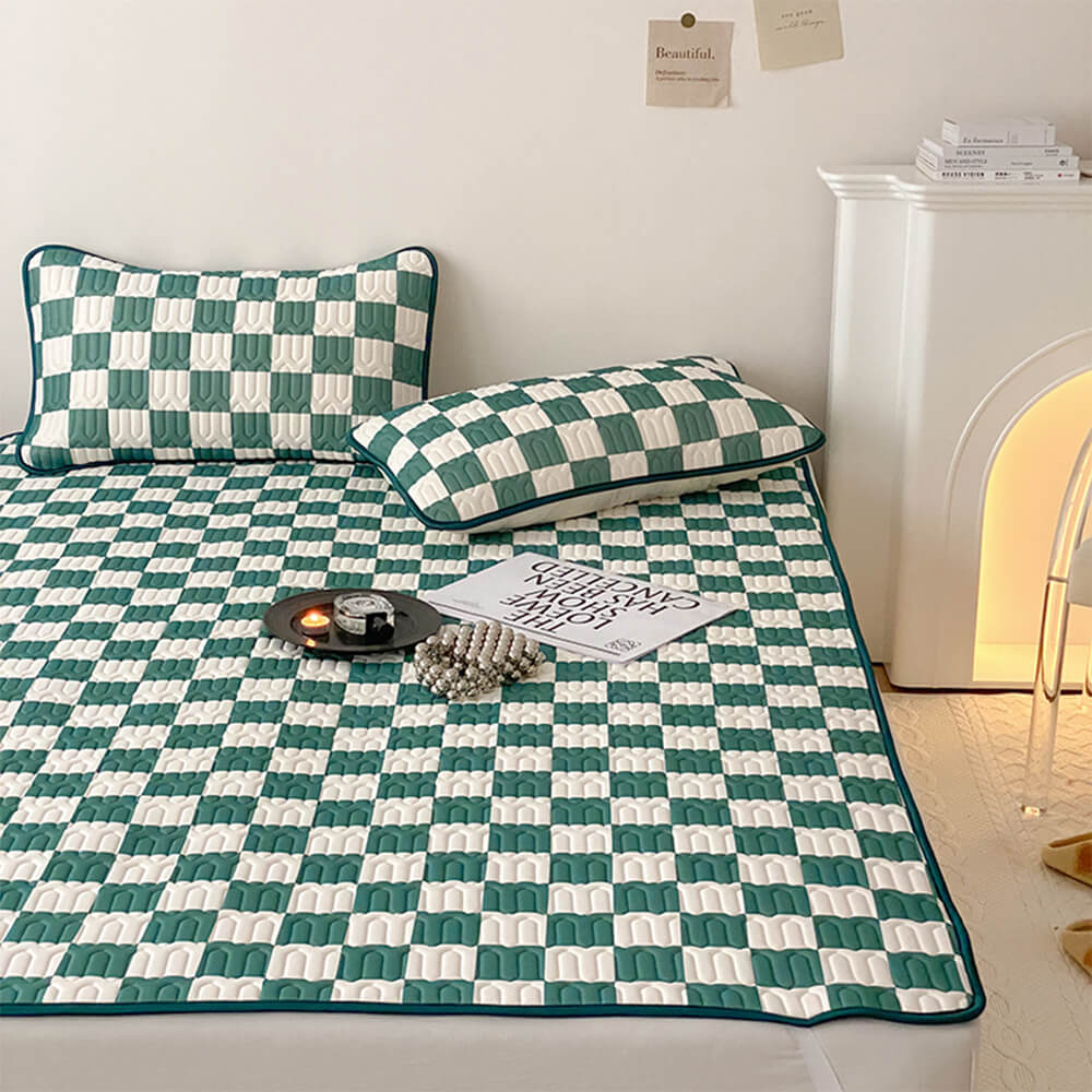 Ensemble de 3 matelas et taies d'oreiller en soie glacée et latex à damier