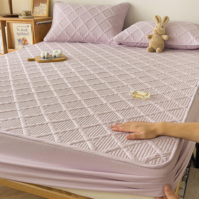 Classic Comfort Skin-friendly Waterproof & Non-slip Mattress Protective Bed Sheet Set