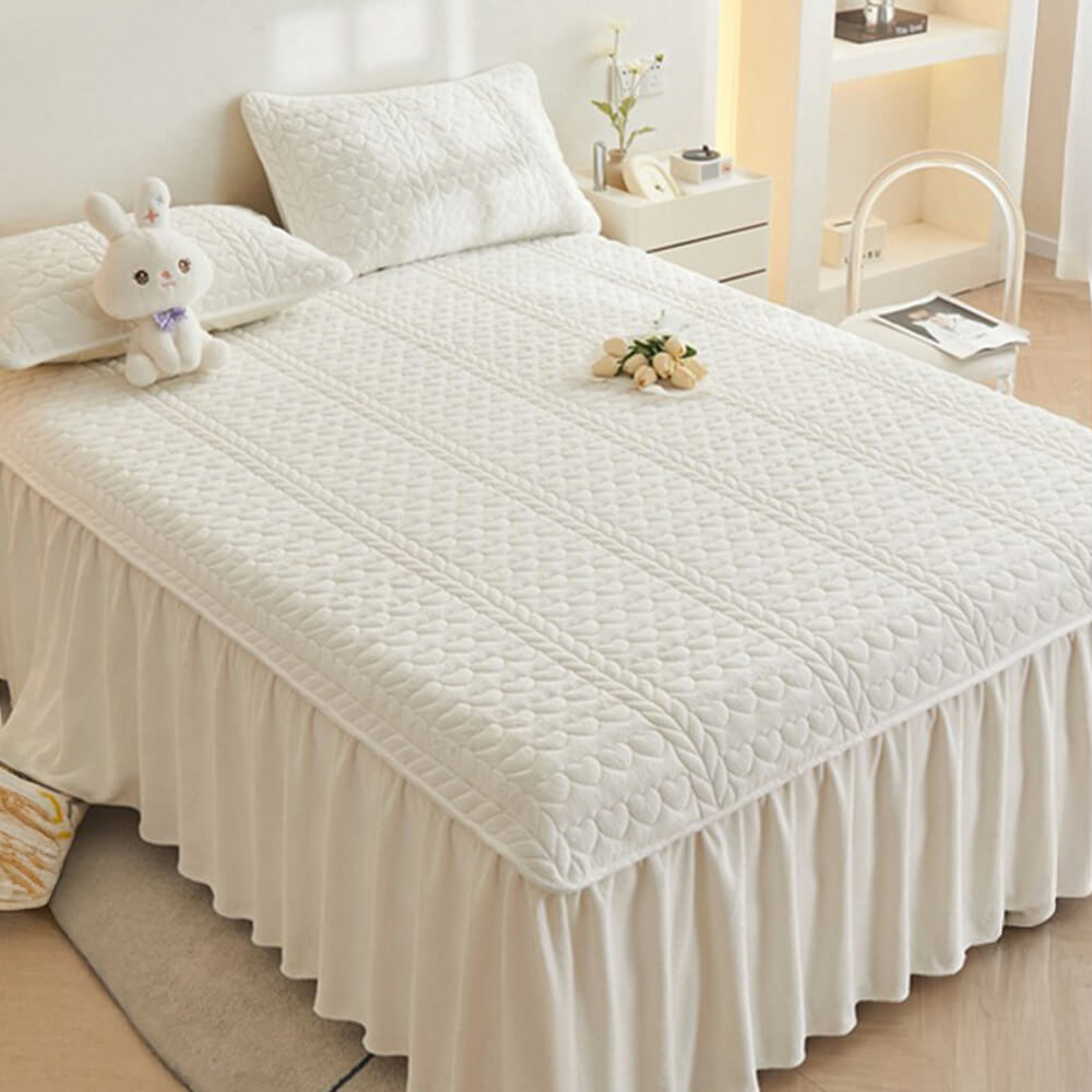 Creamy Milk Velvet Quilted Bed Skirt Set