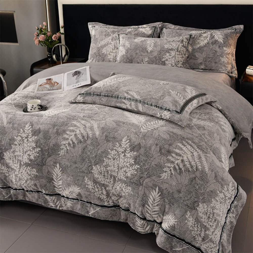 Premium Soft Stereoscopic Floral Trimmed Milk Velvet Bed Sheet Set