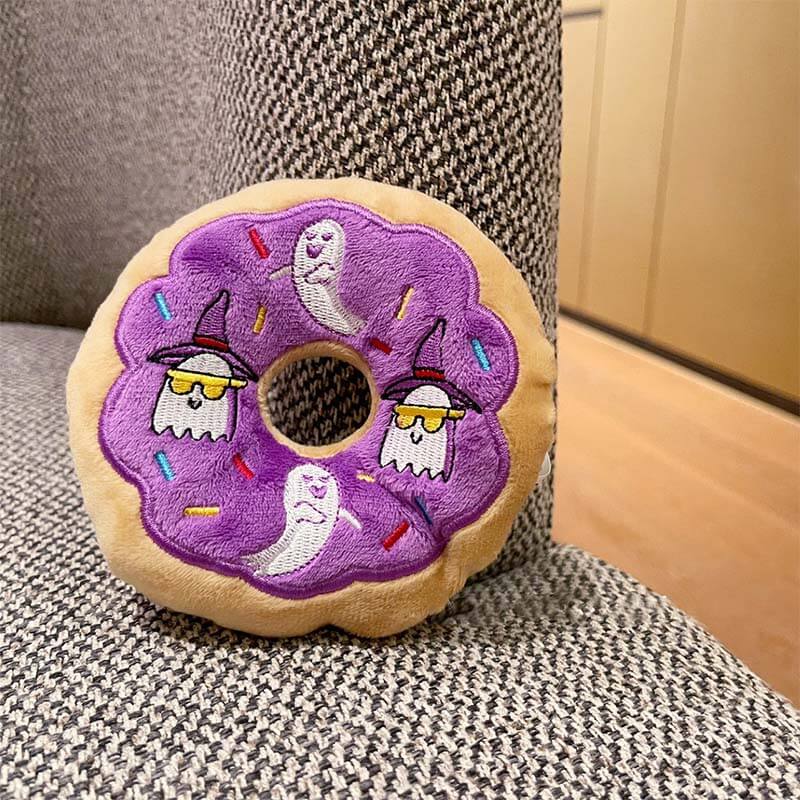 Juguete para perros de peluche con forma de donut de Halloween