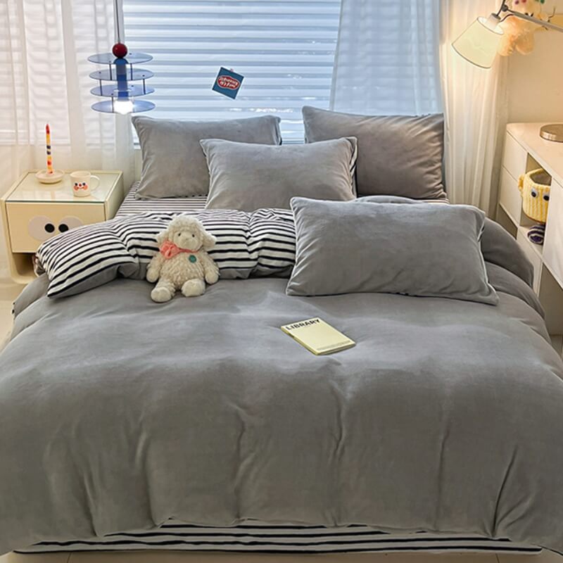 Warm Plush Plaid Skin-Friendly Soft Bed Sheet Set