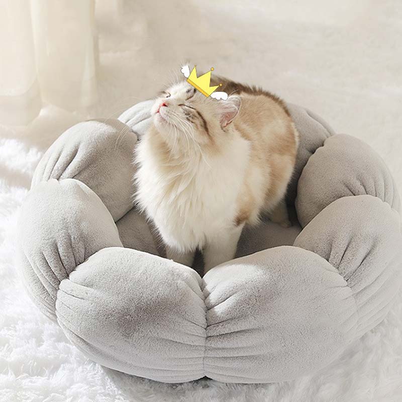 Tief schlafendes Katzenbett in Blumenform